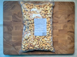 Снеки к пиву: Кешью жарено-соленый