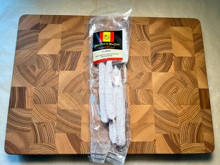 Фисташки: Колбаски сыровяленые Mini Fuet 