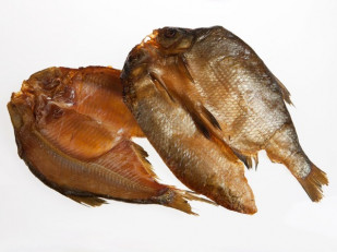 Сазан (бабочка) холодного копчения: Карась холодного копчения